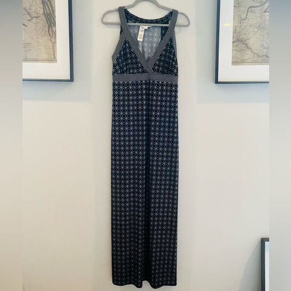 Max Studio Dresses & Skirts - Max Studio Monochrome Patterned maxi Dress